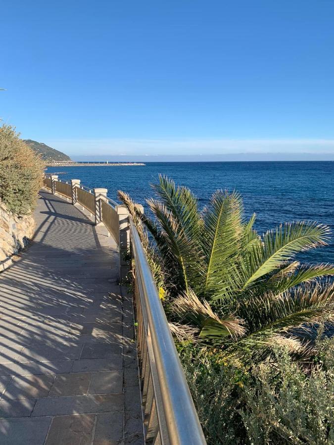Appartamento Incantevole A 100Metri Dal Mare E Accanto Alla Pista Ciclabile Imperia Kültér fotó
